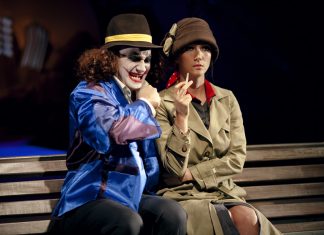 Motive sa urmaresti piesa “Doi pe o banca”