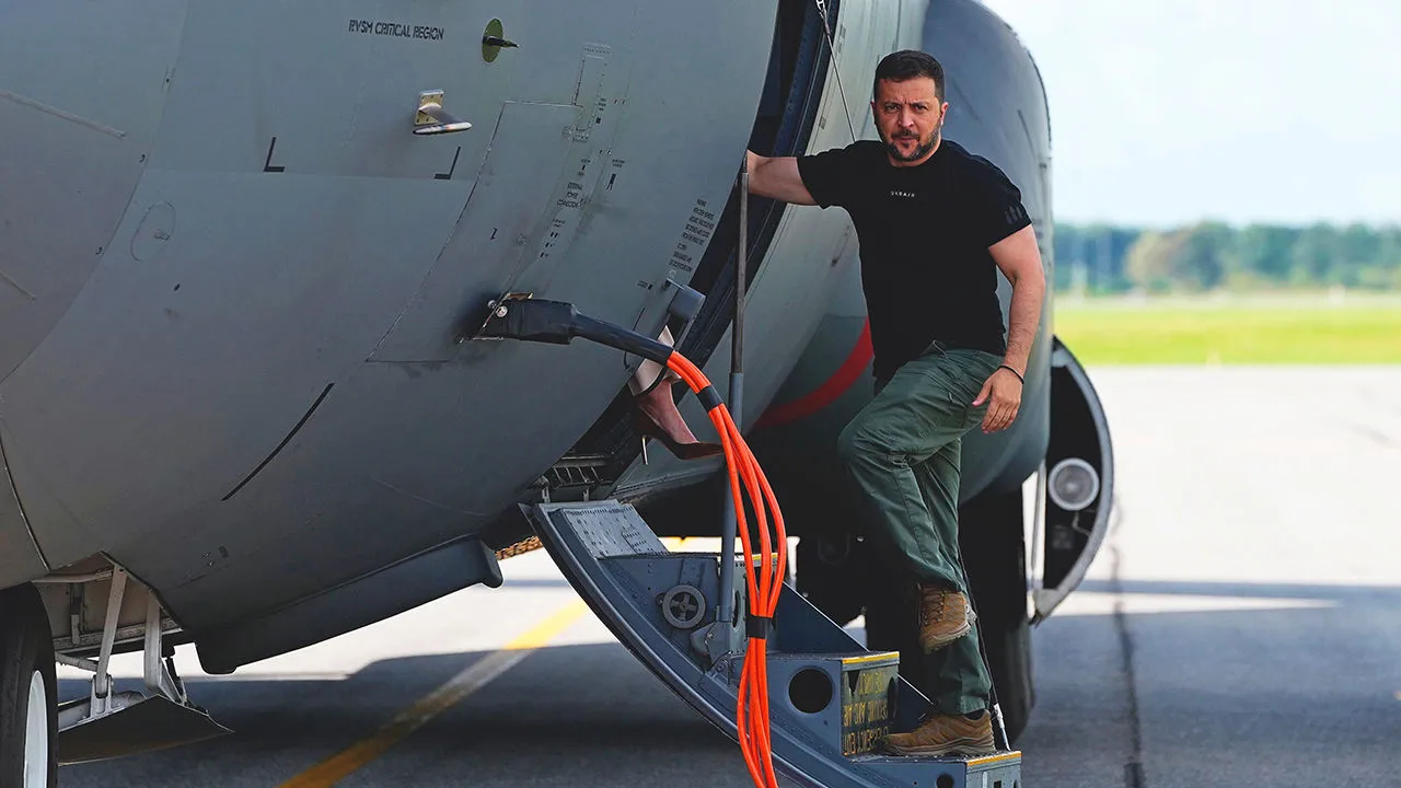 Presedintele ucrainean Volodymyr Zelensky soseste la baza aeriana Skrydstrup din Danemarca