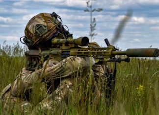 De ce Polonia isi opreste furnizarea de arme catre Ucraina
