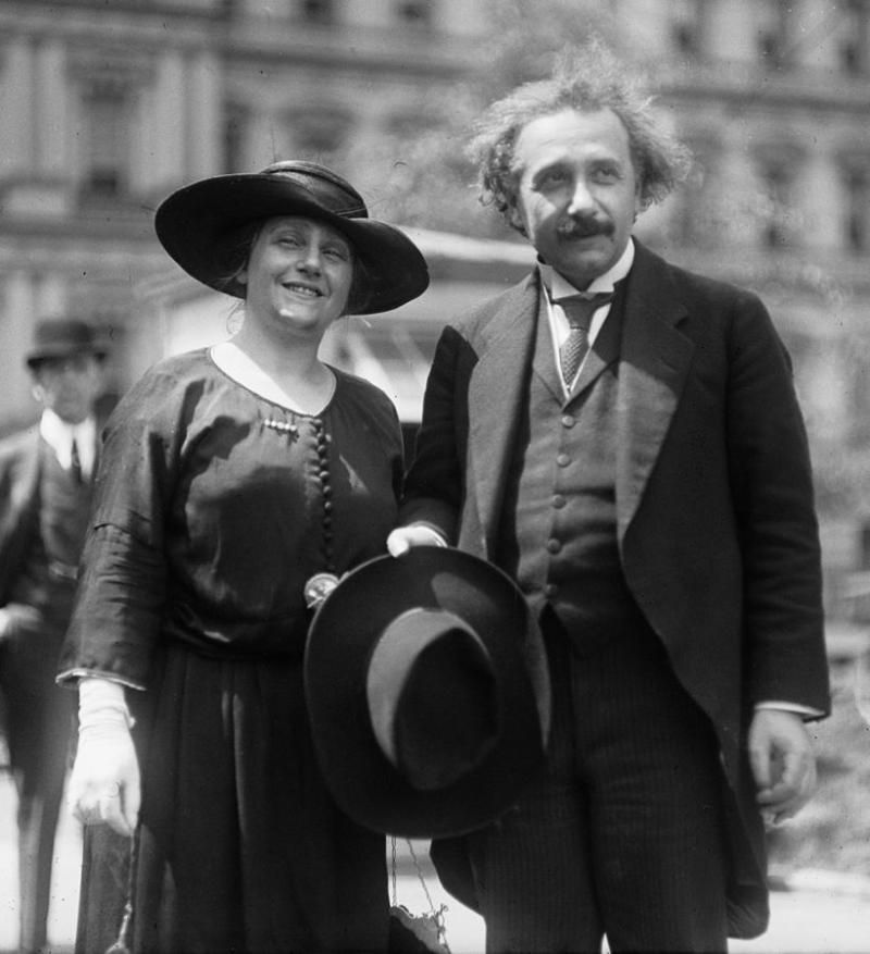 Einstein cu sotia sa Elsa 1921